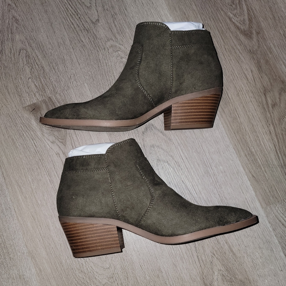 Olive Green Woman's Ankle Boots - Various Sizes